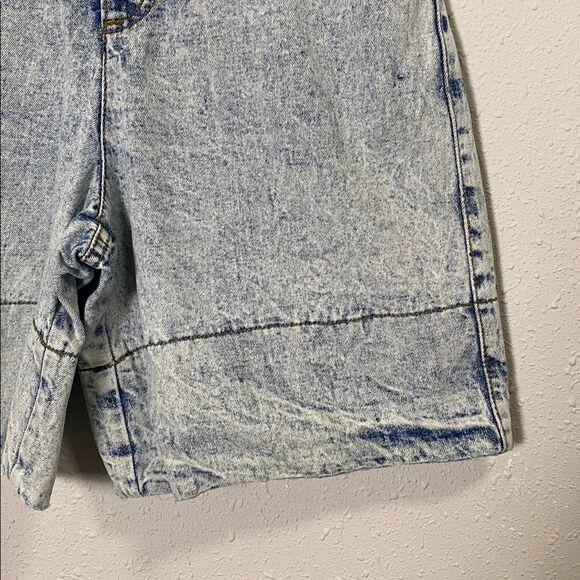 Vintage 1980's High Waisted Acid Wash Denim Shorts Women's Size 5/6 - Picture 4 of 16